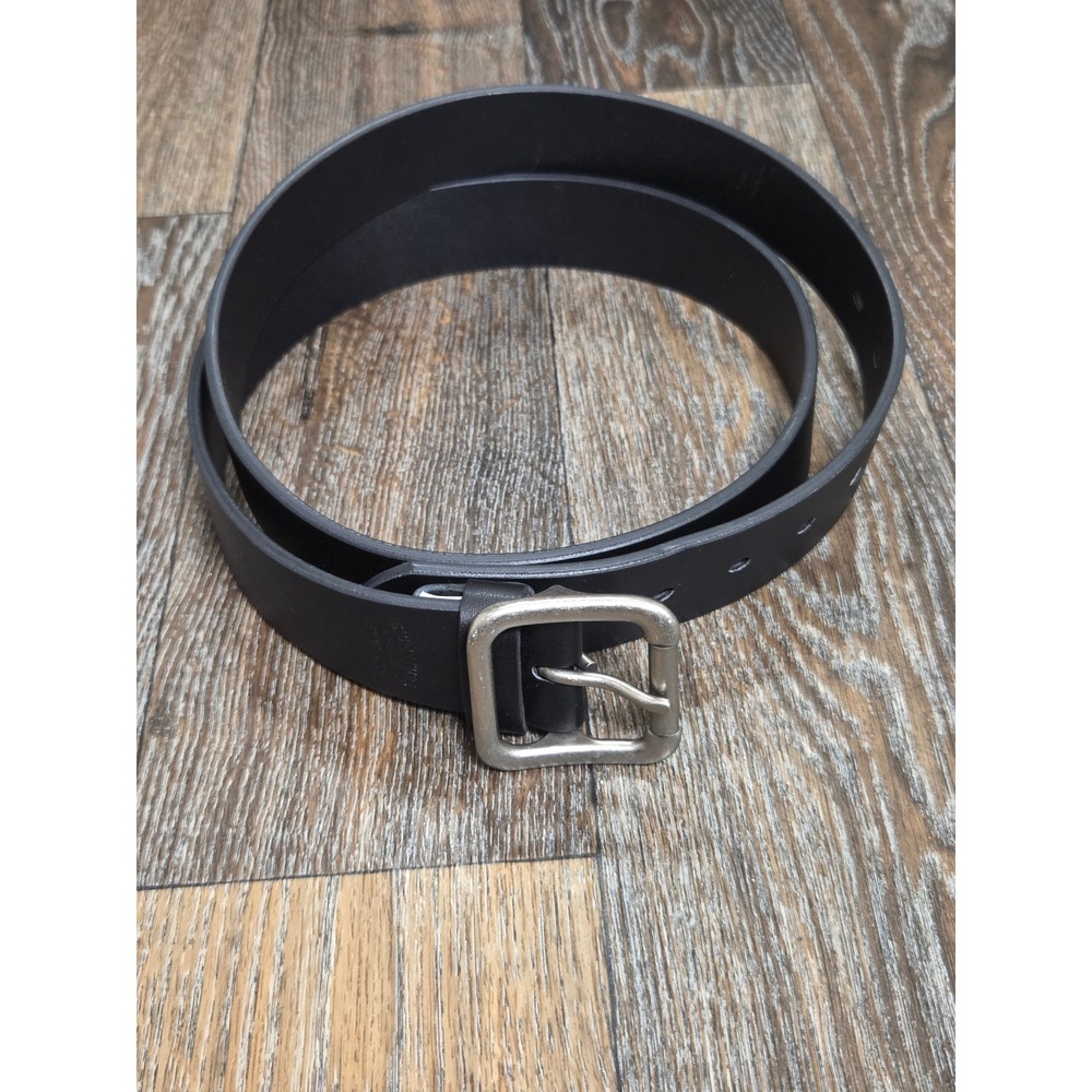 Signature by Levi Strauss Mens Black Genuine Leather Belt Silver Buckle Size 46